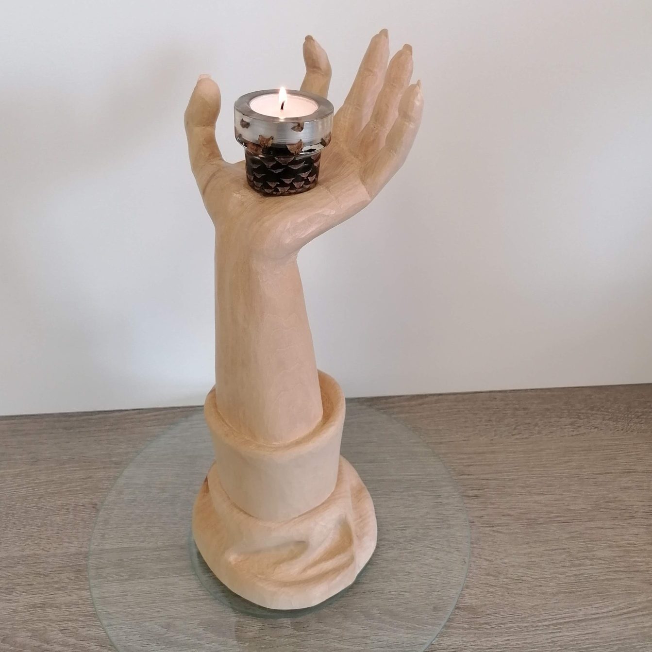 Handstudie lebensgroß Linde